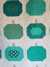 Load image into Gallery viewer, &quot;Fussy Pumpkin&quot; - Full Quilt