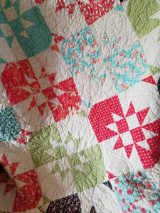 "Disappearing Hourglass" - Throw Quilt