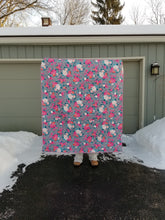 Load image into Gallery viewer, &quot;Skipper&quot; - Feminine Throw Quilt