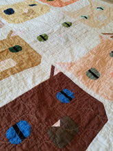 Load image into Gallery viewer, &quot;Fat Cat&quot; - Throw Quilt